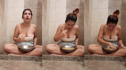 PUKE NICE GIRL LATINA