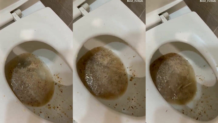 HOT PUKING GIRL INTO TOILET [!PUBLIC!]