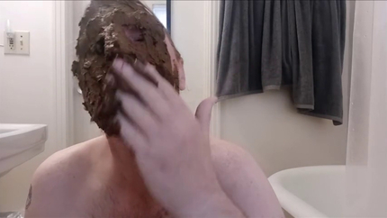 Amateur Smears Huge Shit On Face 0165edb