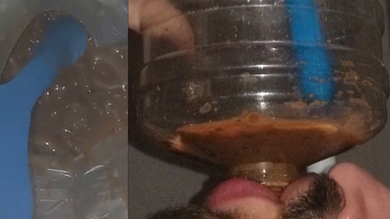 Poop flakes & long ass pee same time