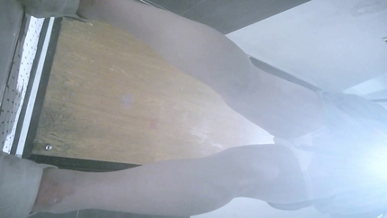 Multiple Chinese Girls Squatting and Peeing in Public Toilet P1