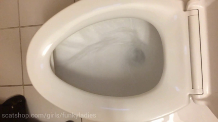 Sparkle’s public Peeing and Ploppage mix! P1