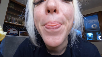 Corn Vore Shitting P1
