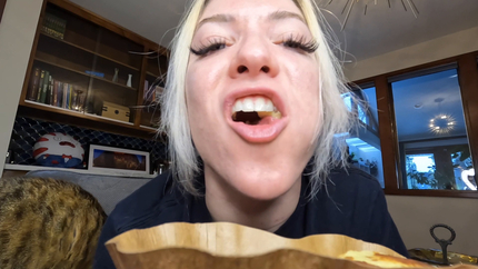 Corn Vore Shitting P1