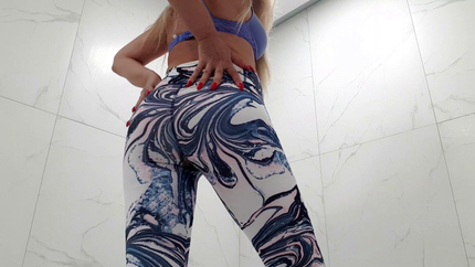 Dirty Leggings – Naughty Messy Farts In Tights P1