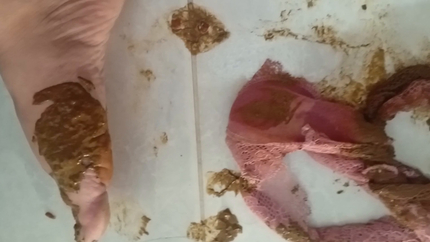 Shitting in my panties and feet