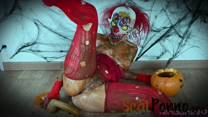 Dirty Halloween : I Shit And Piss In A Pumpkin For Halloween Before Playing With The Contents And Fucking My Ass