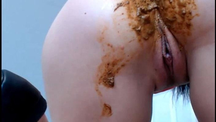 CruelLolaMelo - Desperate Diaper Poop