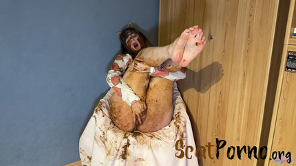 Lyndra Lynn - Brown Peaches Pooping My Jumpsuit