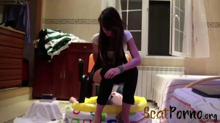 Beautiful Young Spanish Mistress Shits in Toilet Slave's Mouth in Pool P1