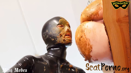 Ass Worshiping Turns Into Dirty Smearing Session