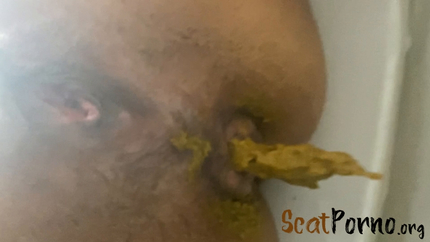 ANOOK84 - SHITTING SITTING ON THE SINK