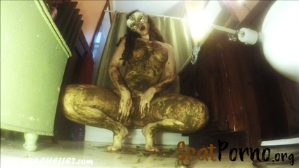 Loverachelle2 - Scat Slut Smearing And Shower