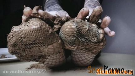 DirtyBetty - Please! Eat Shit from my Feet