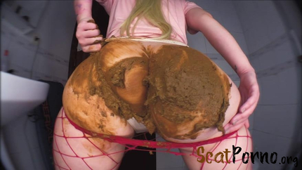 DirtyBetty - Hypnotic scat lunatic booty show!