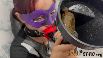 Kitty Skatt - Desperate Toilet Lid Release