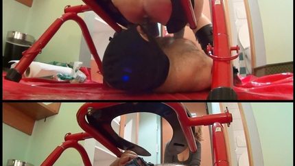 Silvia - Open you mouth, Toilet-slave