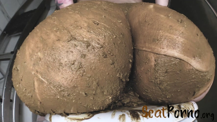 DirtyBetty - Insane TOP ASS Pooping Volcano