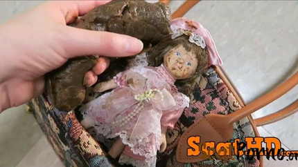 Love Rachelle - Smearing My Purse With Shit