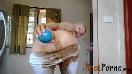 MissAnja - Dancing, Creamy Poo, Enema, Fart in White Leggings