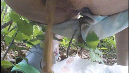 Scat Girls - Poo Amateur Woods