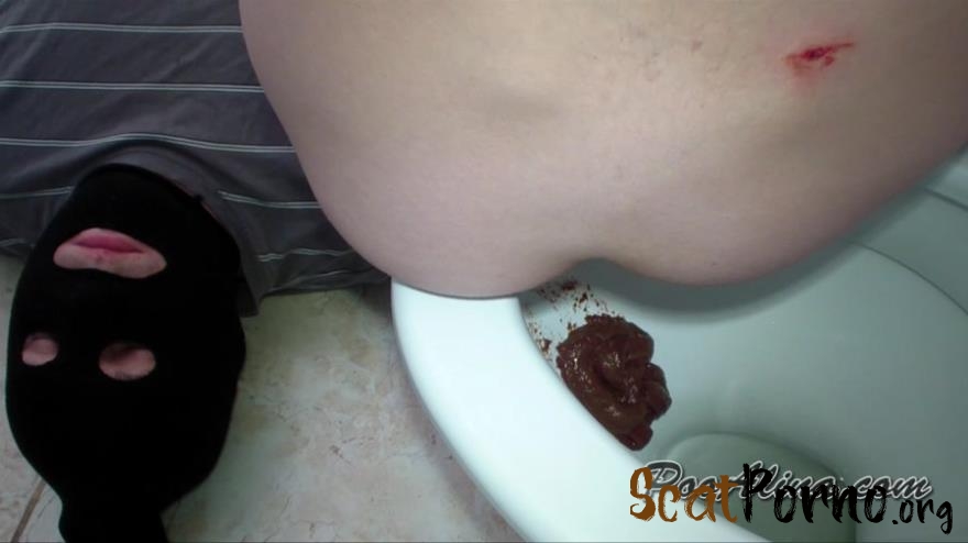 Pooalina - Toilet Slave Swallows Alita Shit From Toilet
