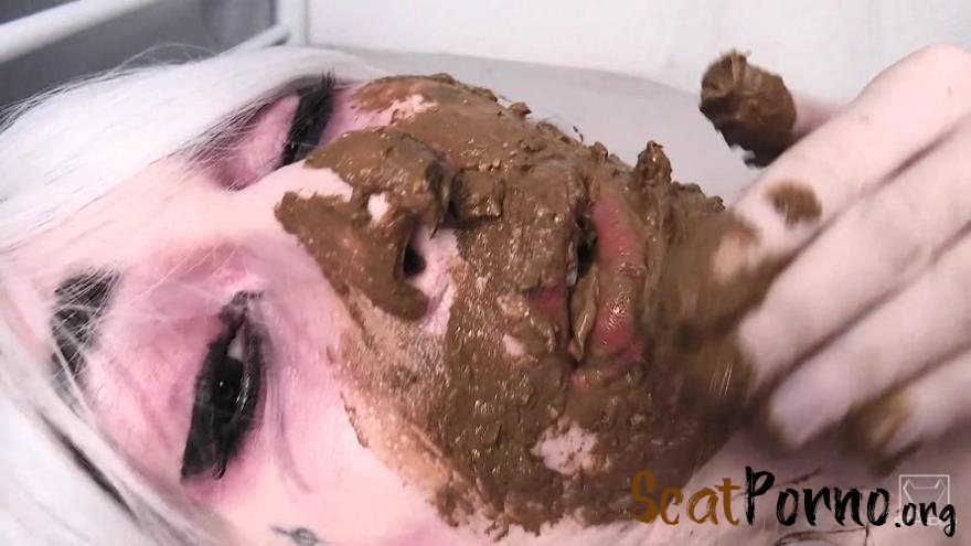 Scat Swallow Extreme Big Shit By Black Eyes Demon Betty