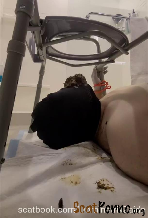 DOMINATRIX ZAIDA - Feeding 2