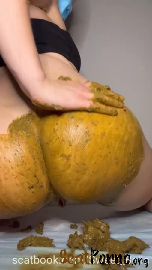 Sweet Bella - Masturbation Smearing P1